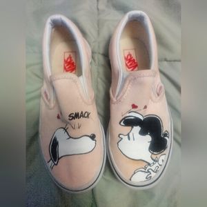 Valentine's day peanuts, Lucy and Charlie Brown girl pink vans, size 13 girls